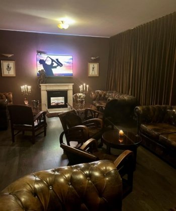 Diamond Lounge